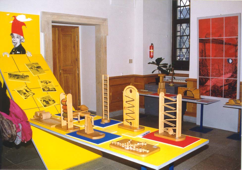 Ukázka z výstavy Schola ludus (Škola hrou)    